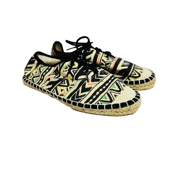 Espadrille Aztec Boho Inspired Lace Up Women’s Shoe Size 7 - Picture 1 of 11